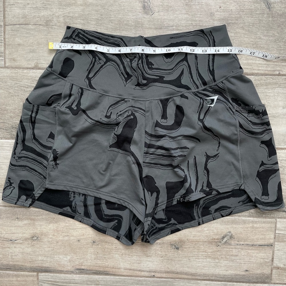 Gymshark- size L